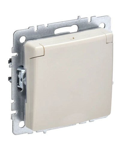Розетка с з/к РСбш10-3-БрКр бежевый BRITE (BR-R16-16-K10). Розетка с заземлением с защитными шторками и крышкой. IEK в Щелково